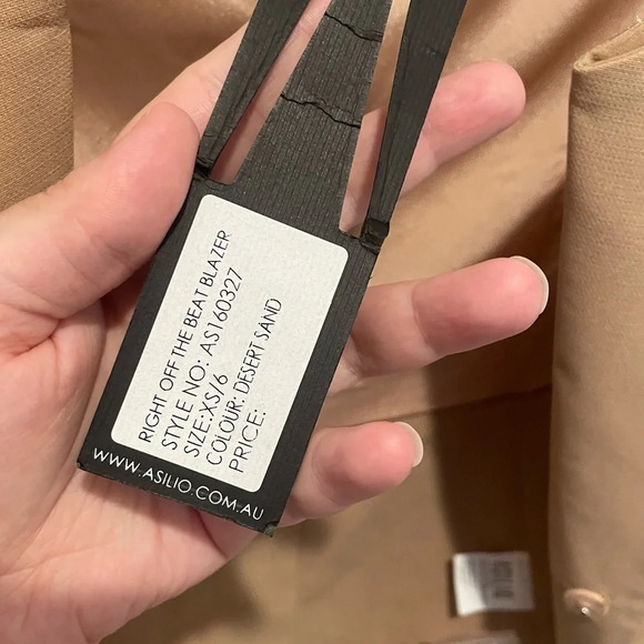 Asilio Tan Off-Shoulder Blazer - Picture 5 of 16